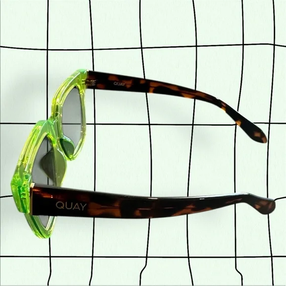 Quay Two-tone Wayfairer-Style Sunnies - Picture 5 of 7